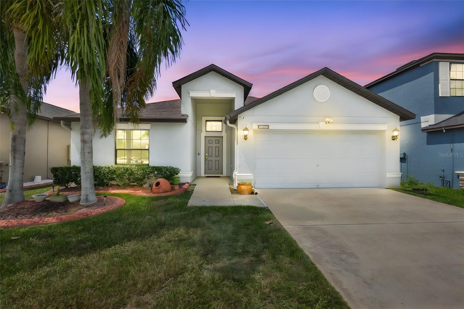 10806 Whitecap Drive, FL