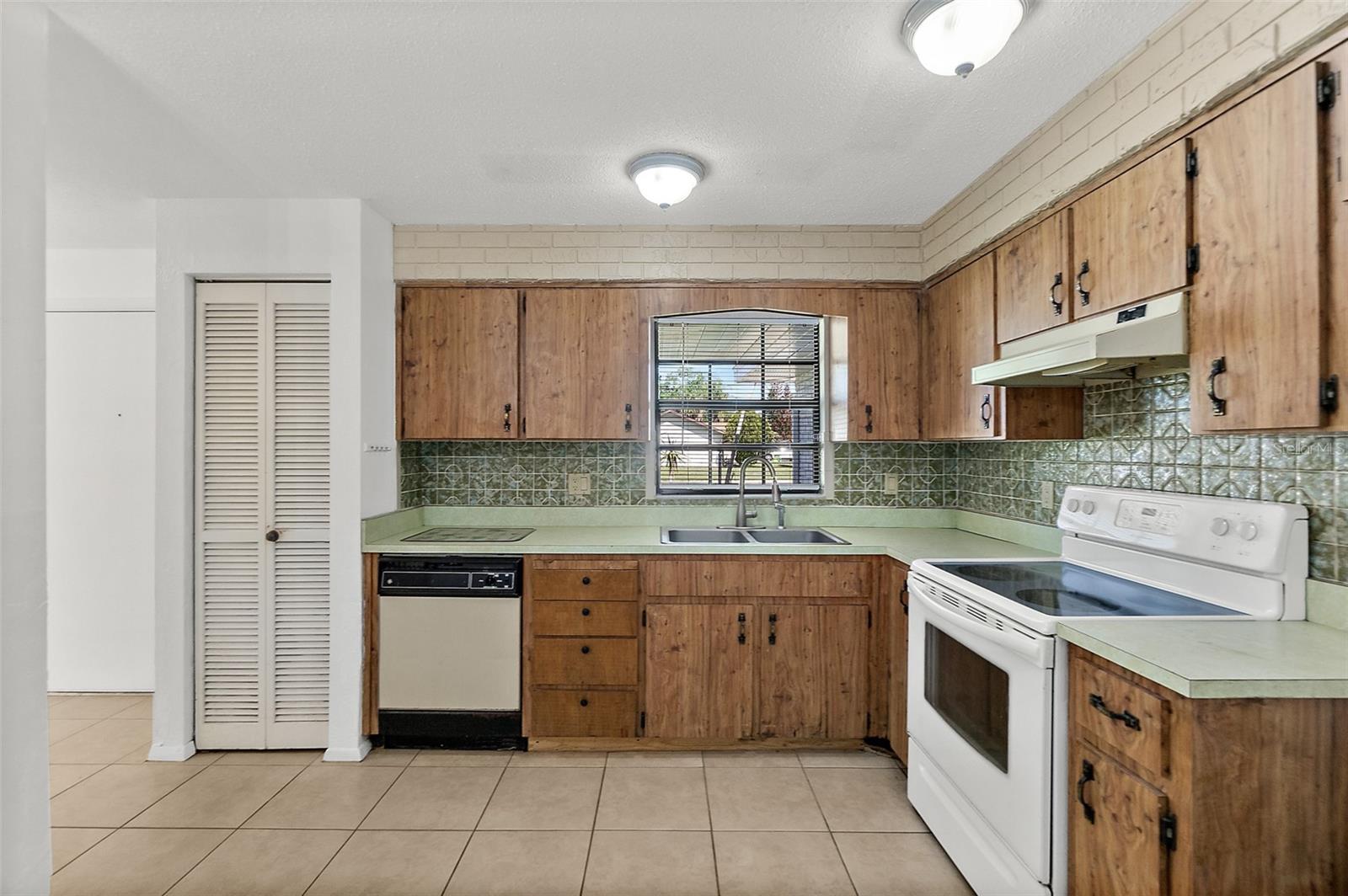 977 Whiporwill Drive, FL