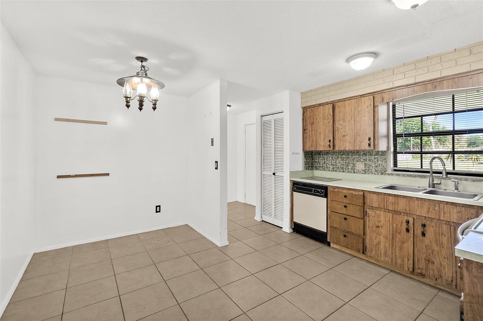 977 Whiporwill Drive, FL
