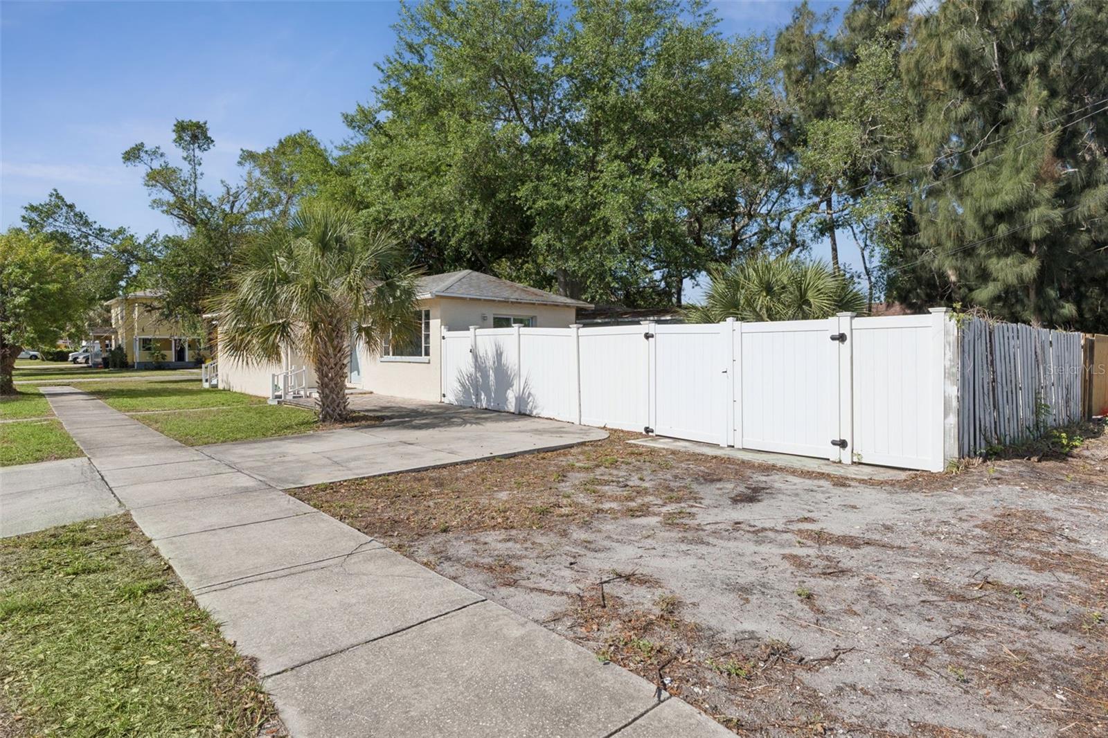 3947 Grove Street, FL
