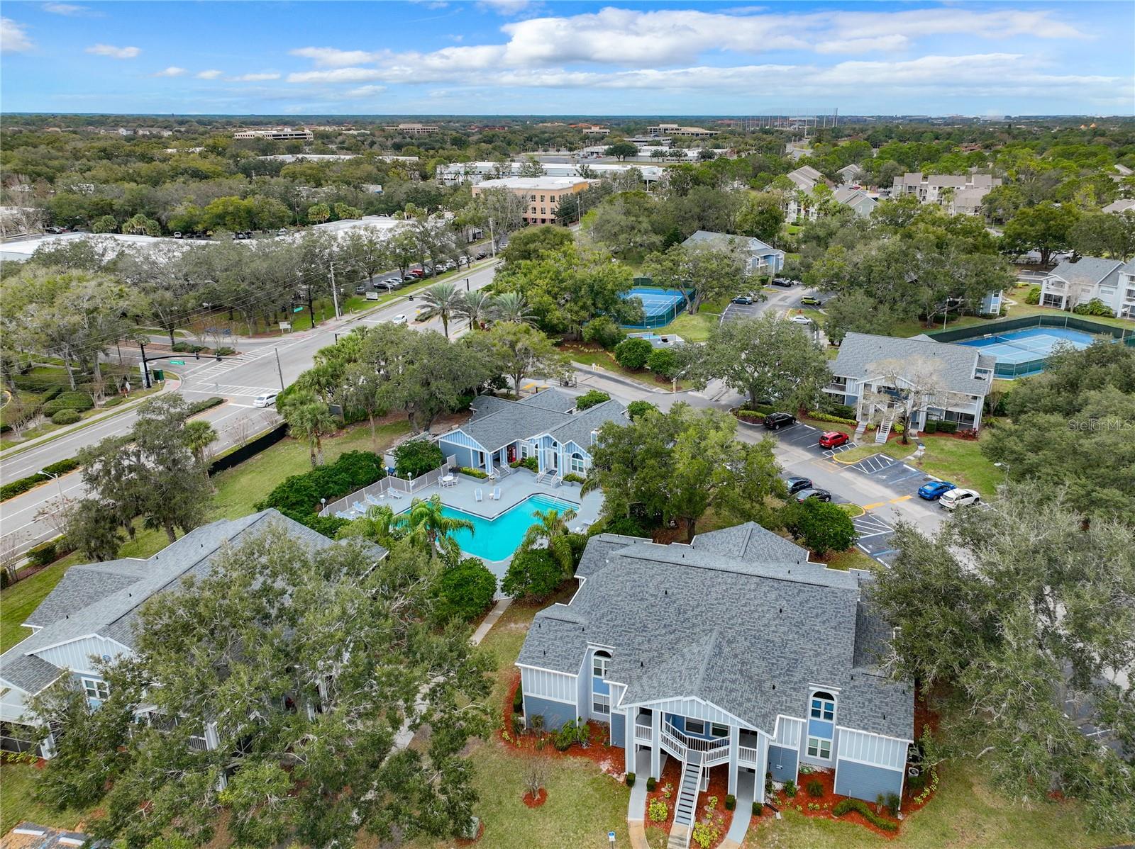 2516 Grassy Point Dr #200, FL