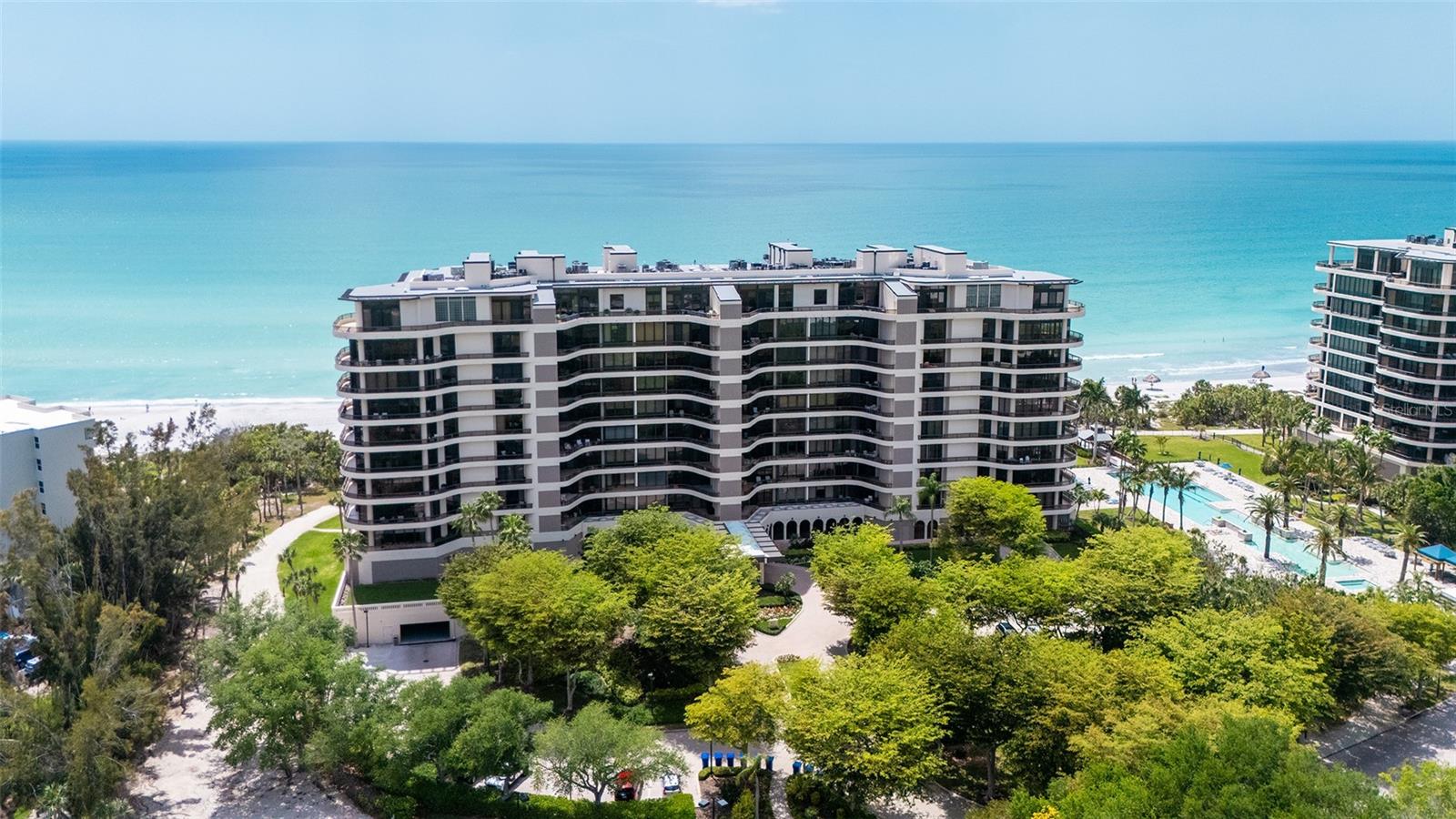 415 L Ambiance Drive, FL