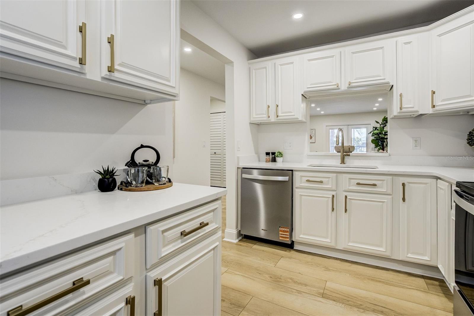 460 Paula Drive, FL