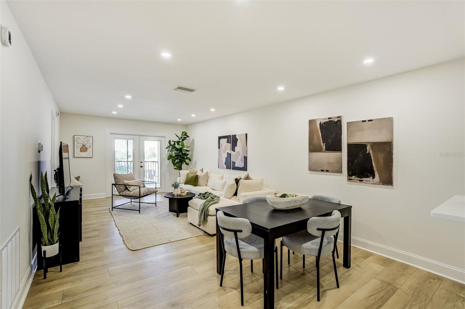 460 Paula Drive, FL