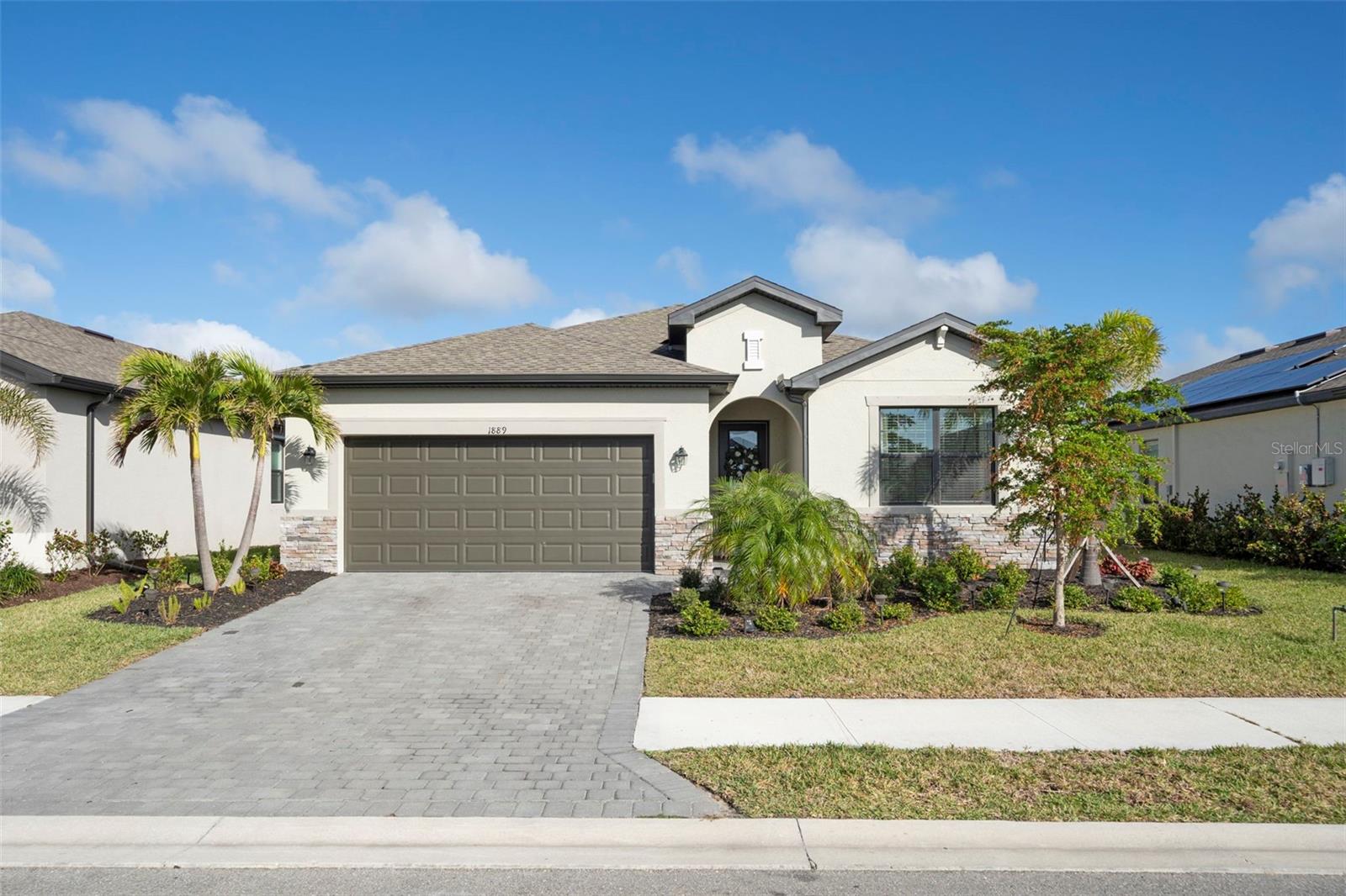 1889 Saddlewood Cir, FL