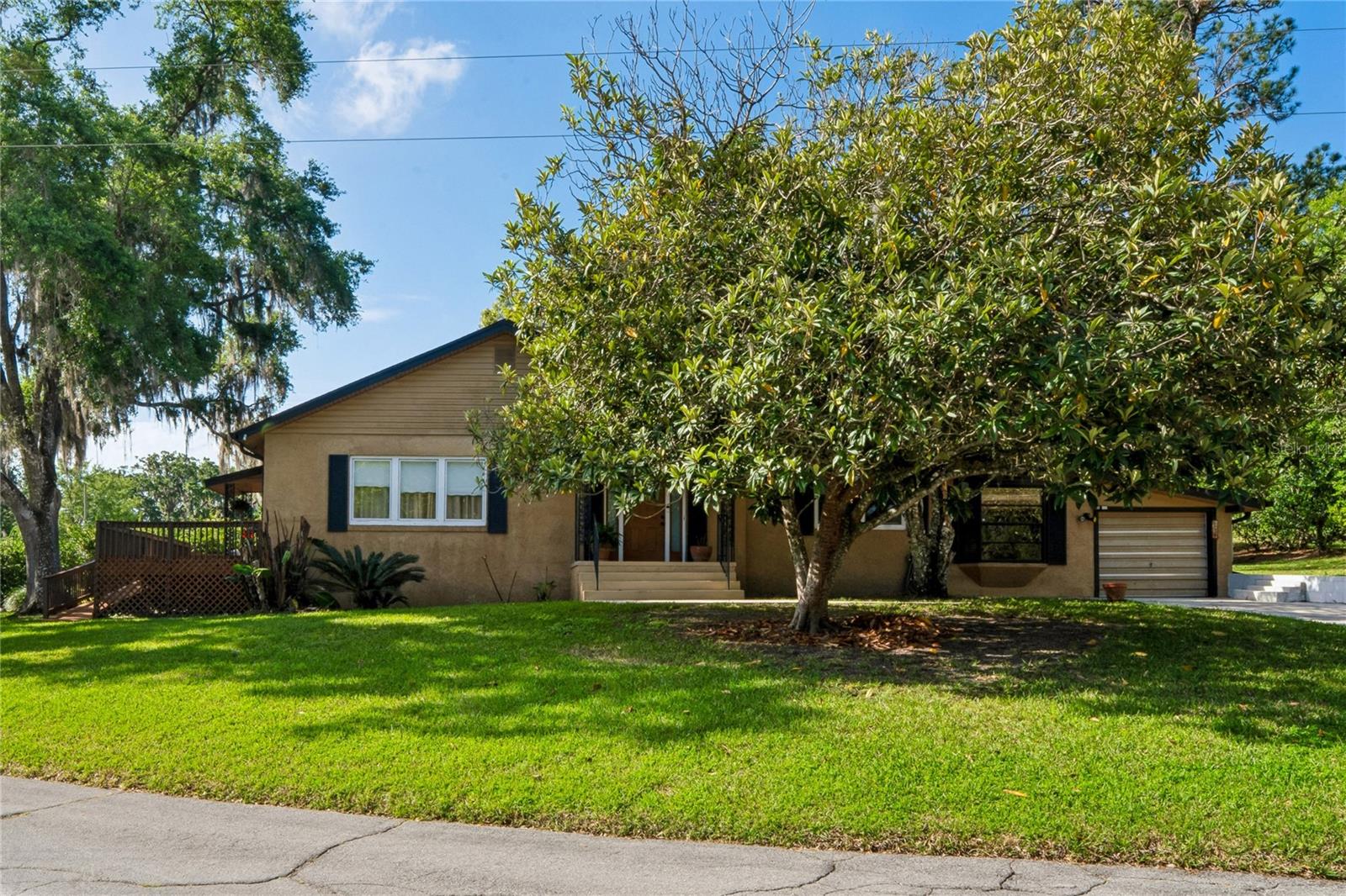 39 Sunset Drive, FL