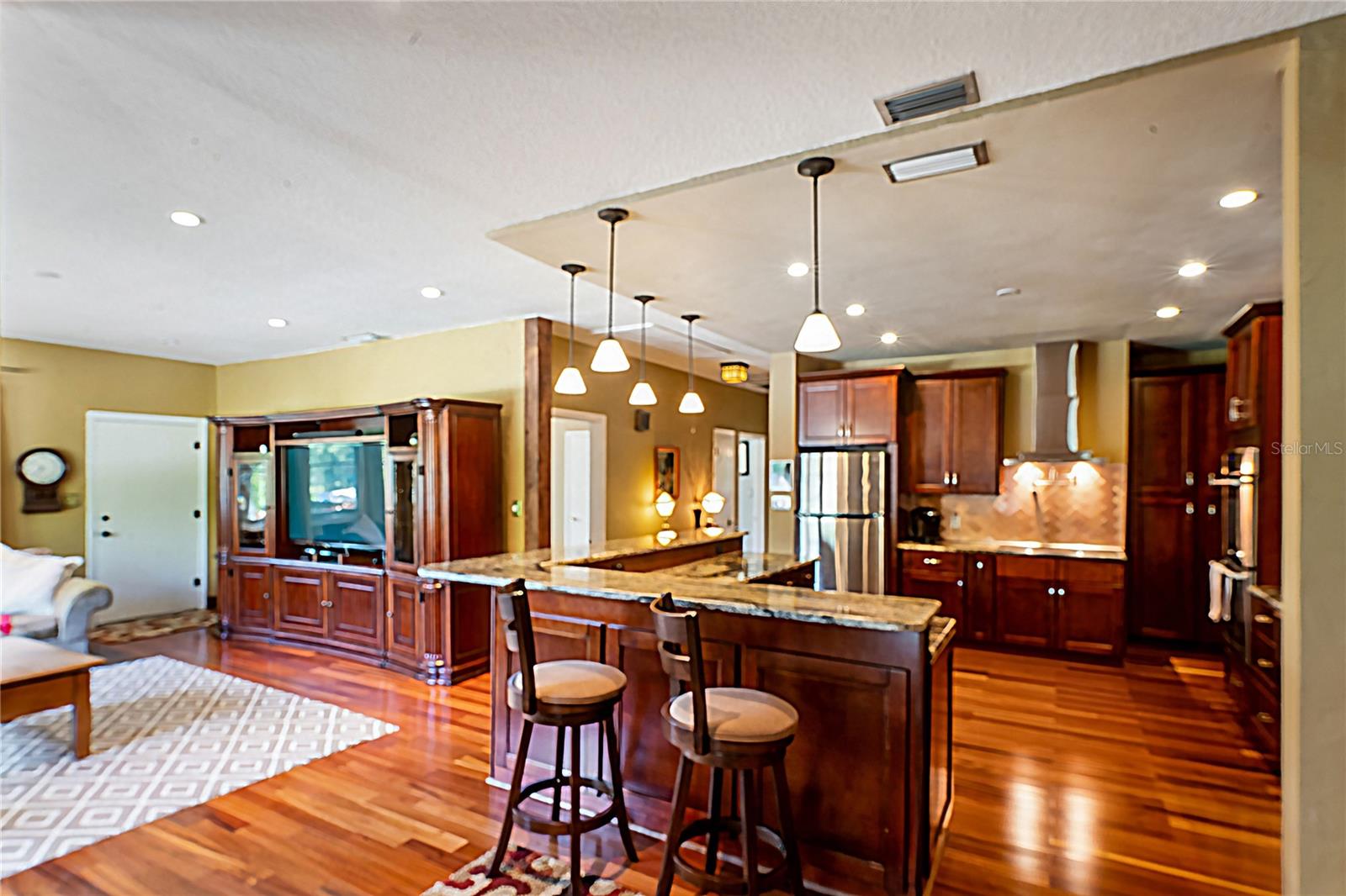39 Sunset Drive, FL