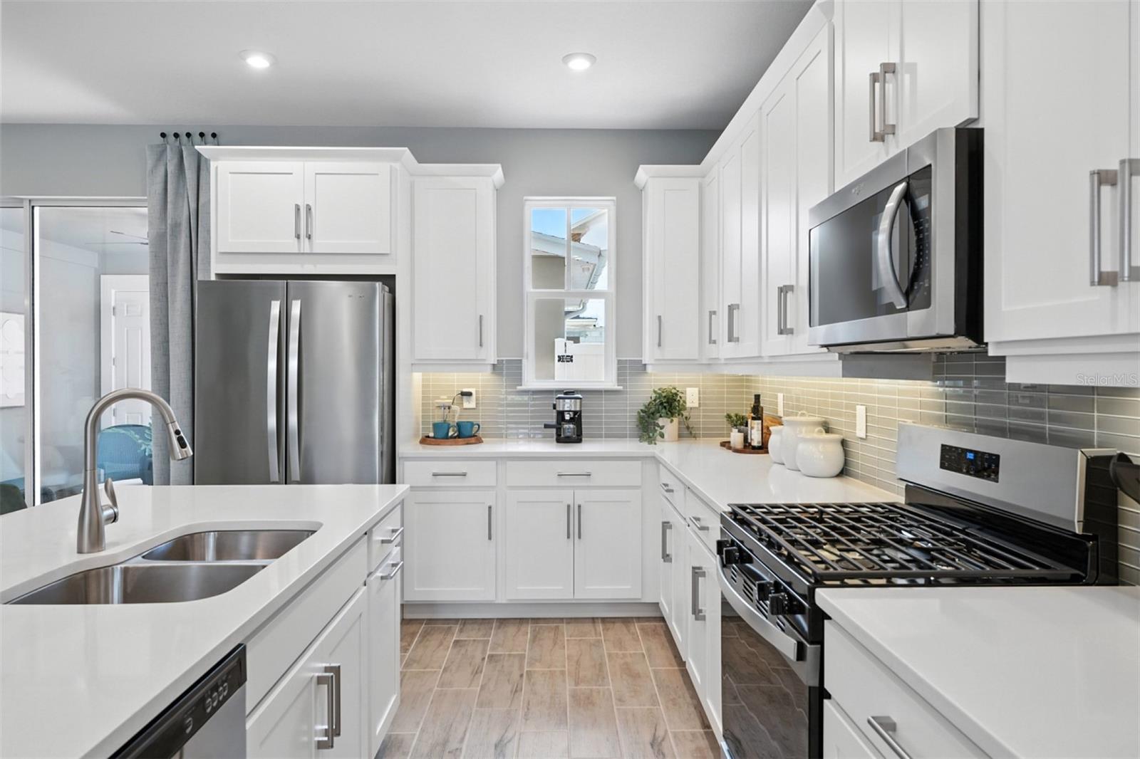 1475 Seashore Circle, FL