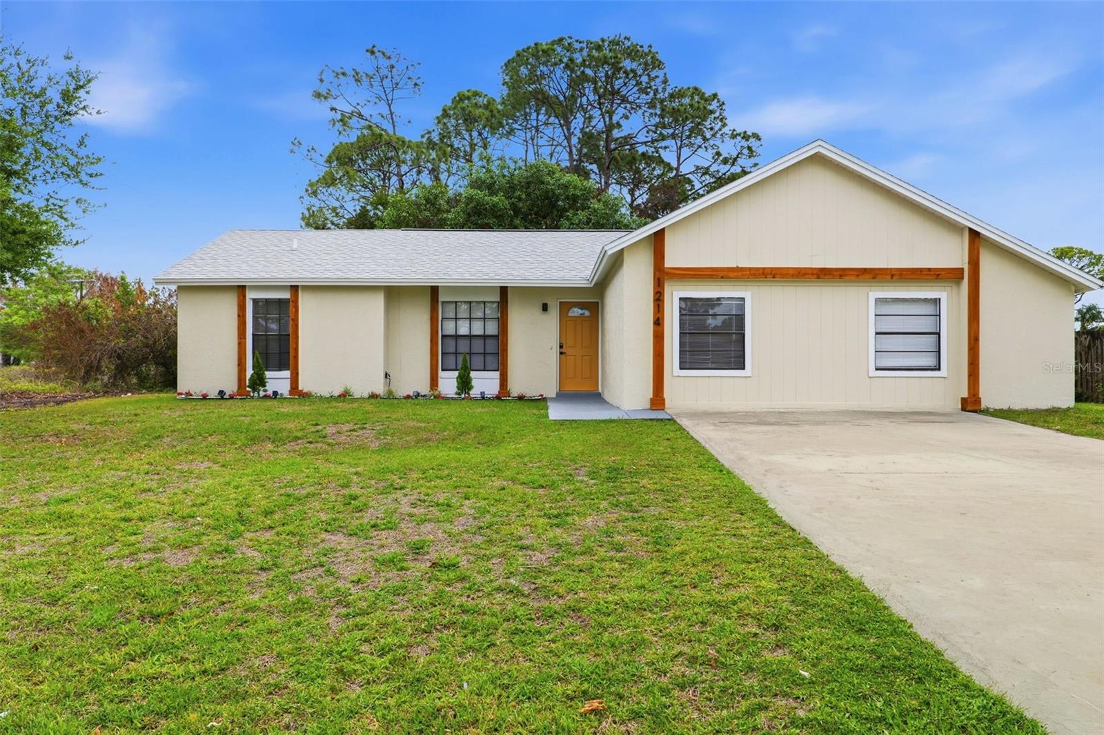 1214 Pace Dr Nw, FL