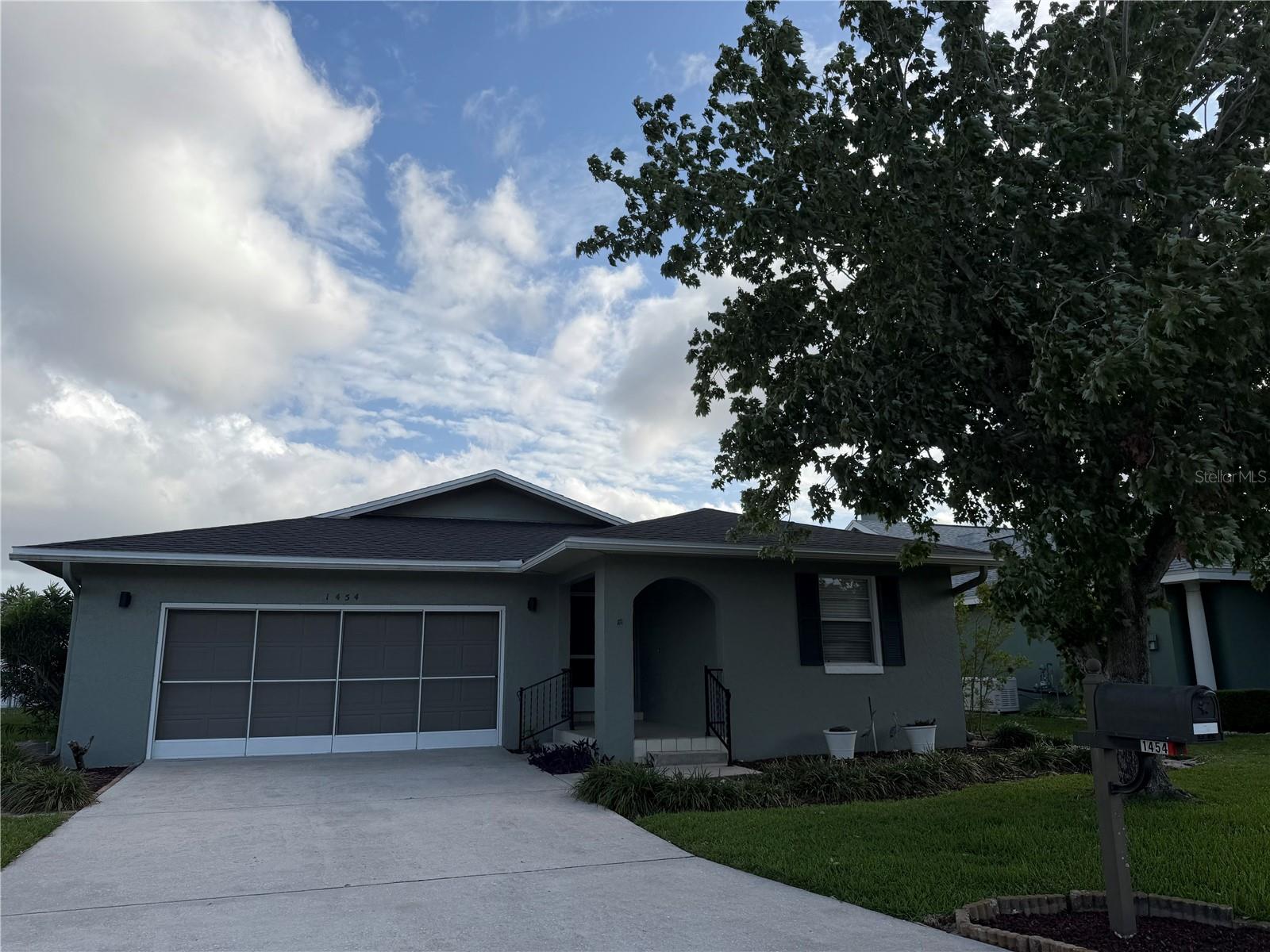 1454 Grand Cayman Circle, FL