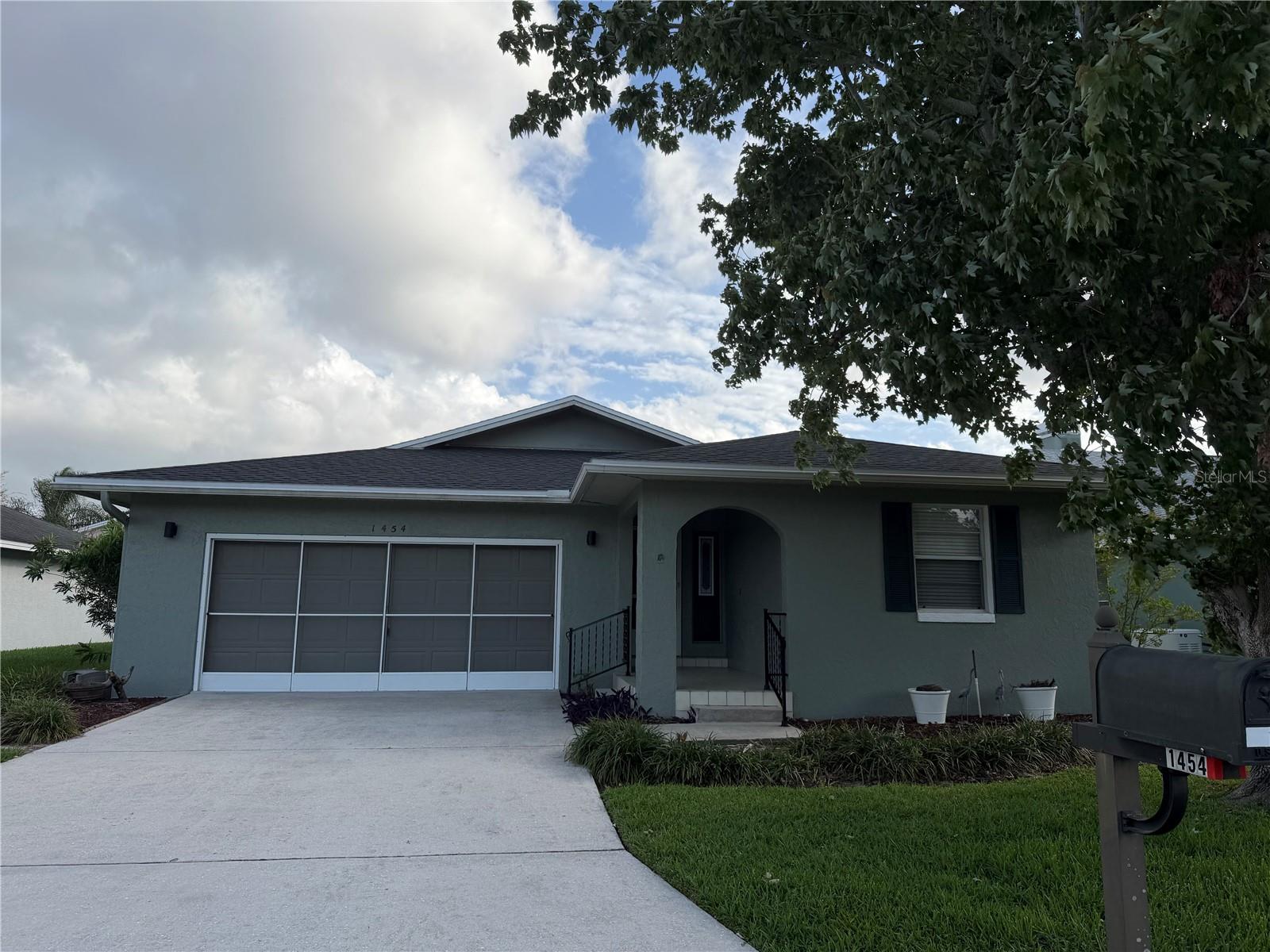 1454 Grand Cayman Circle, FL