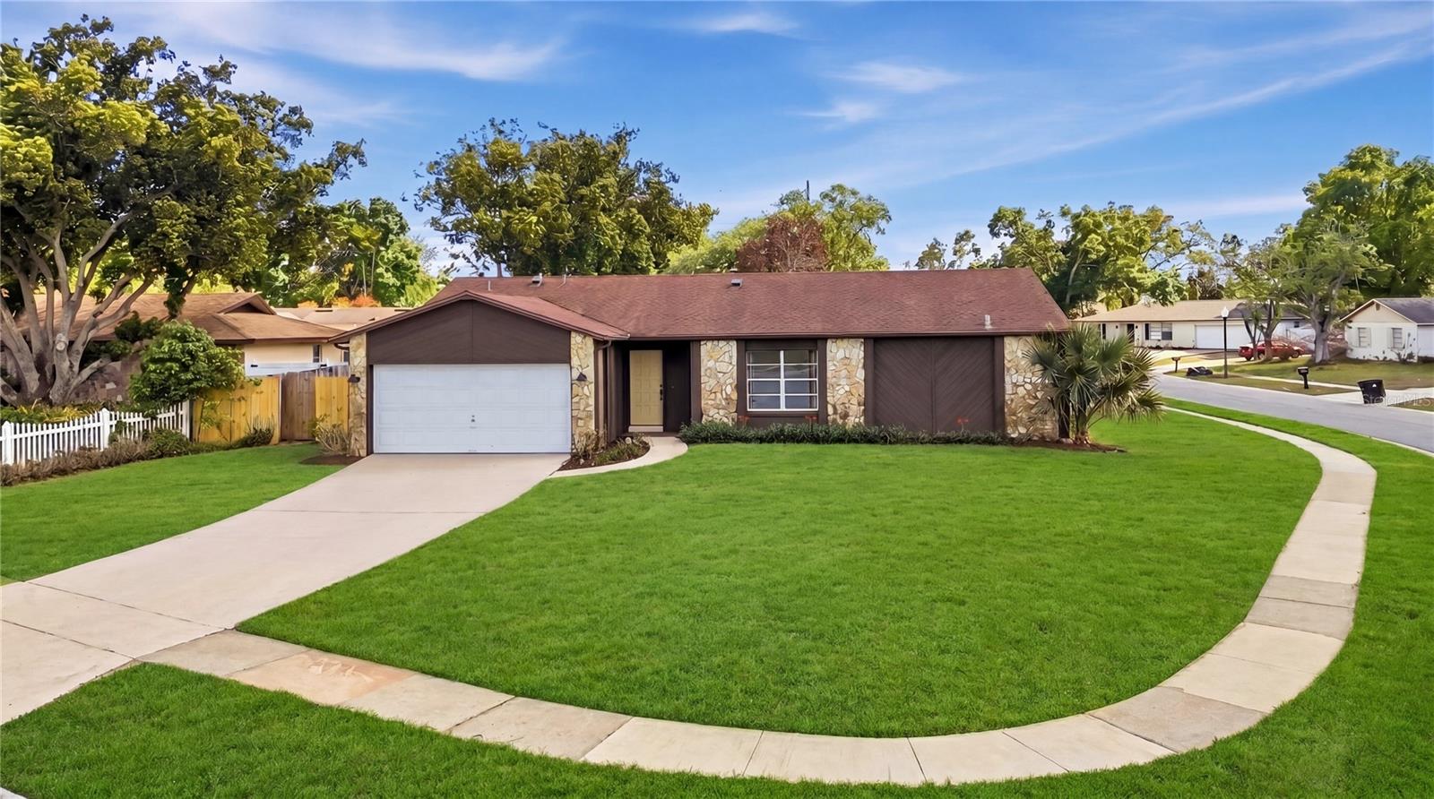 8040 Towne Court, FL