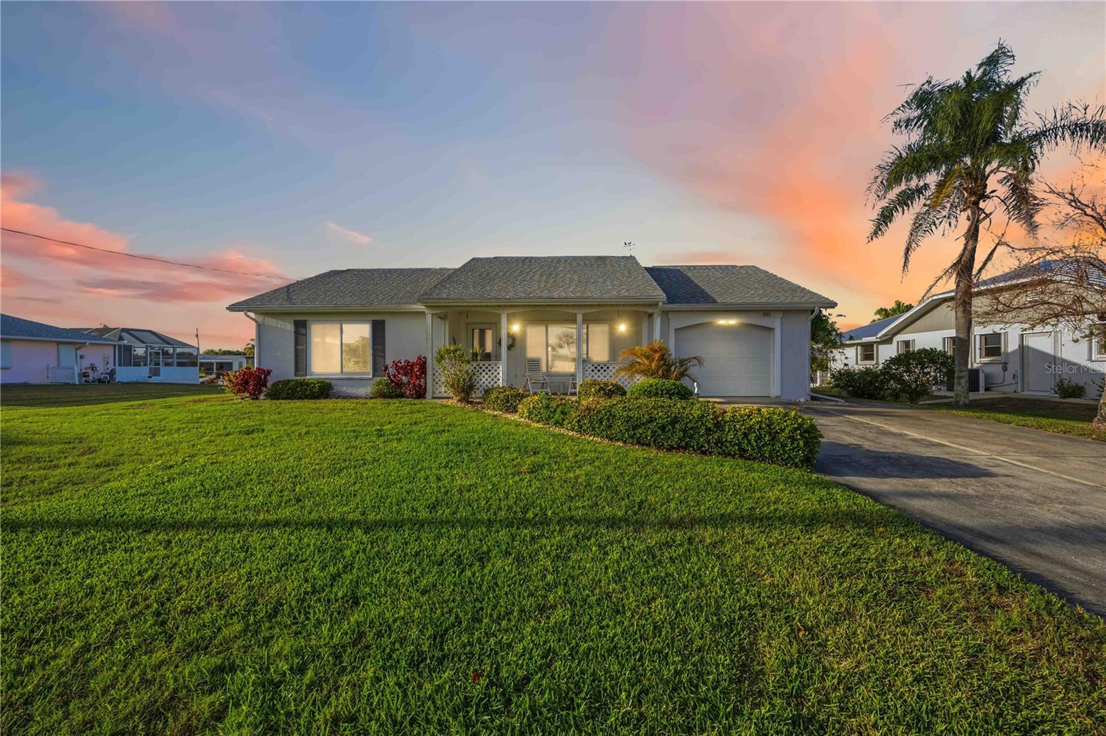 886 4th Street, FL