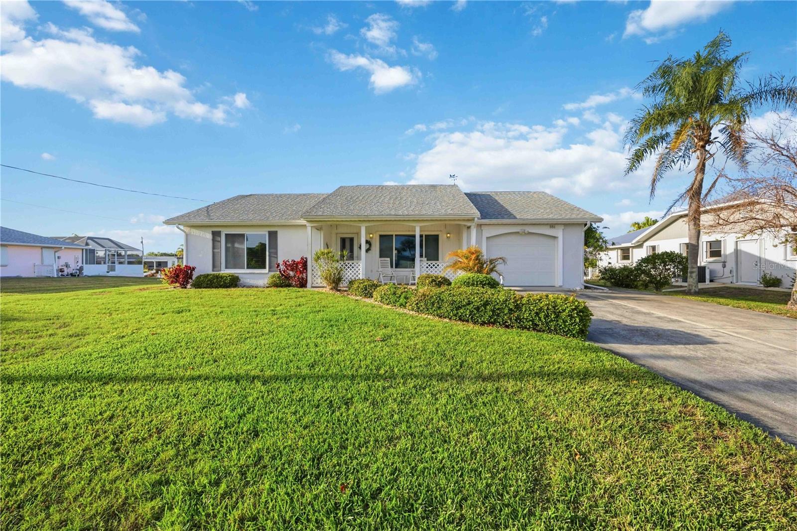 886 4th Street, FL