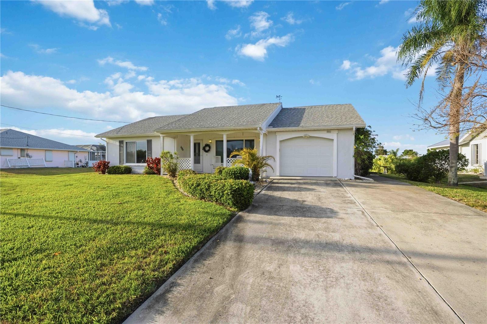 886 4th Street, FL