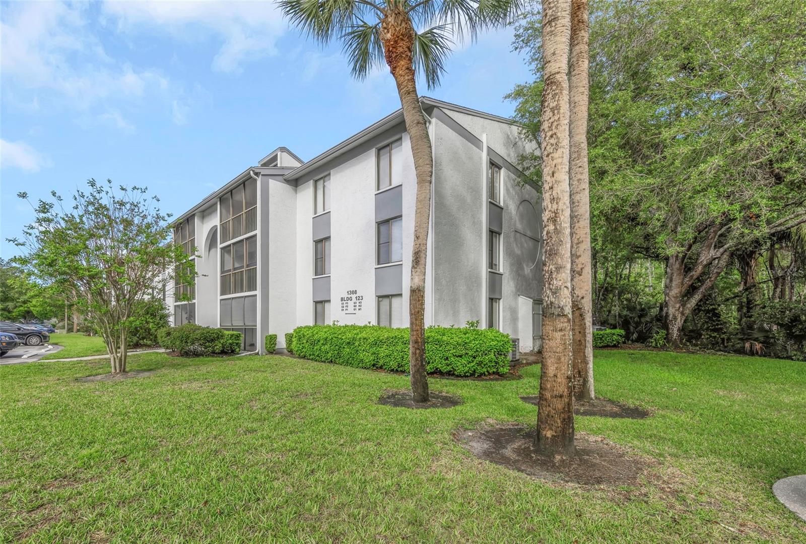 1308 Pine Ridge Cir E #H1, FL