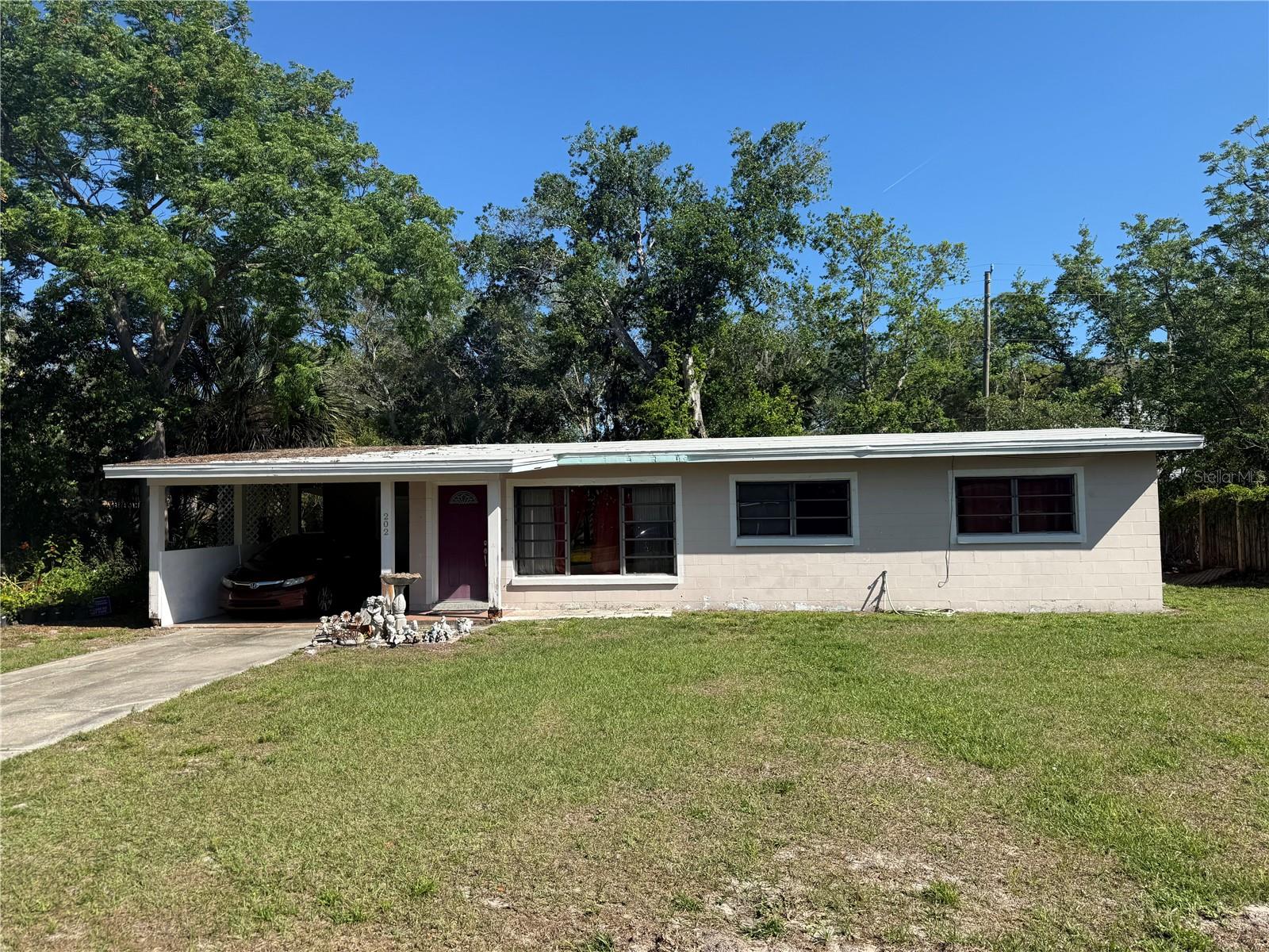 202 Fairmont Dr, FL