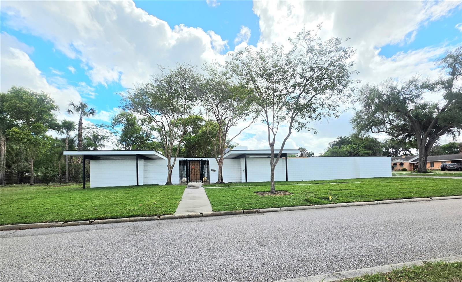 1390 Swearingen, FL