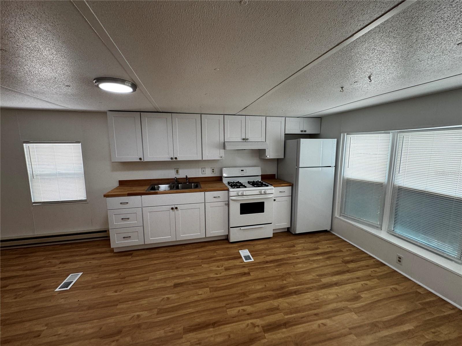 1350 County Drive, FL