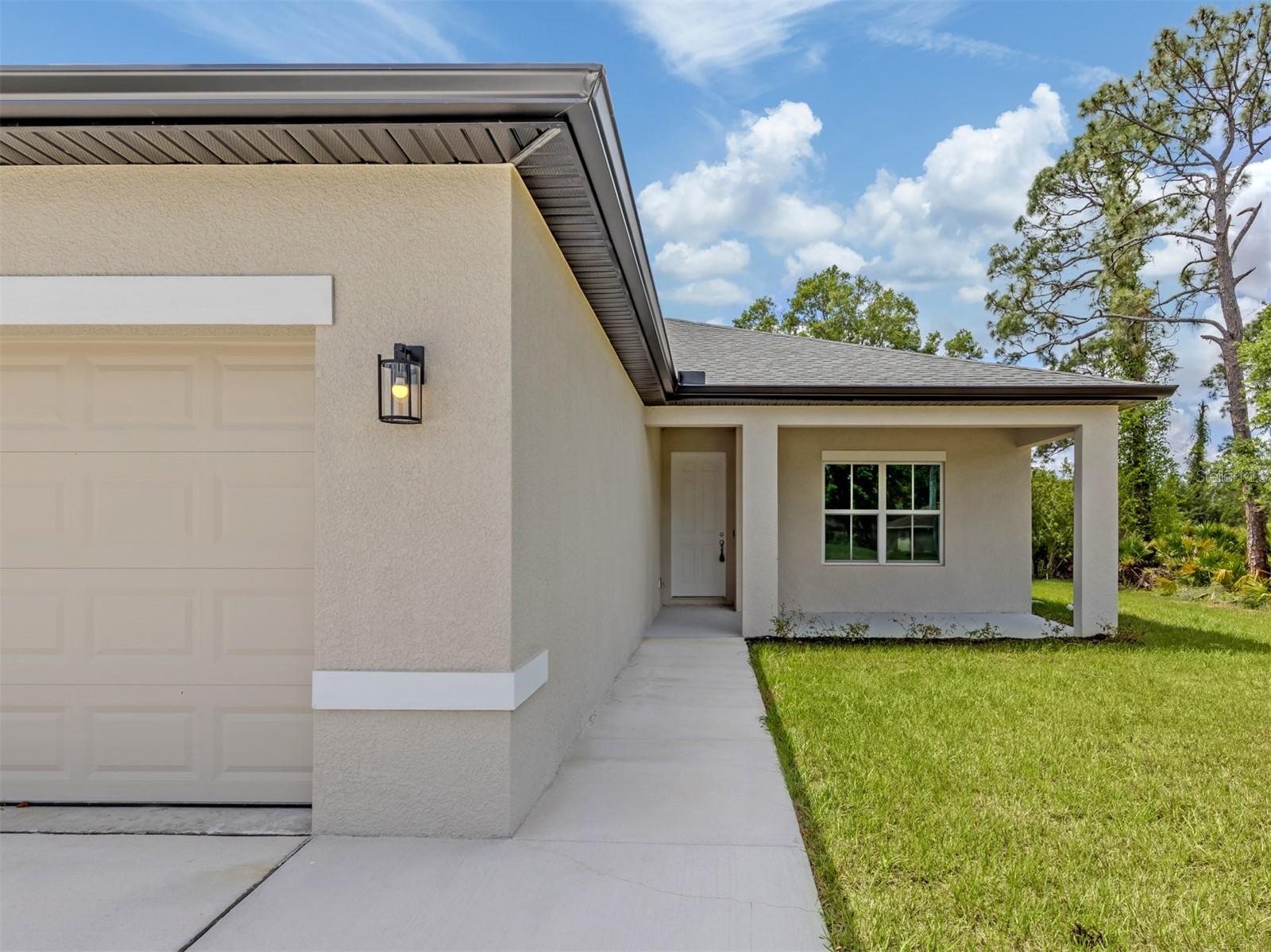 1047 Comfort Lane, FL