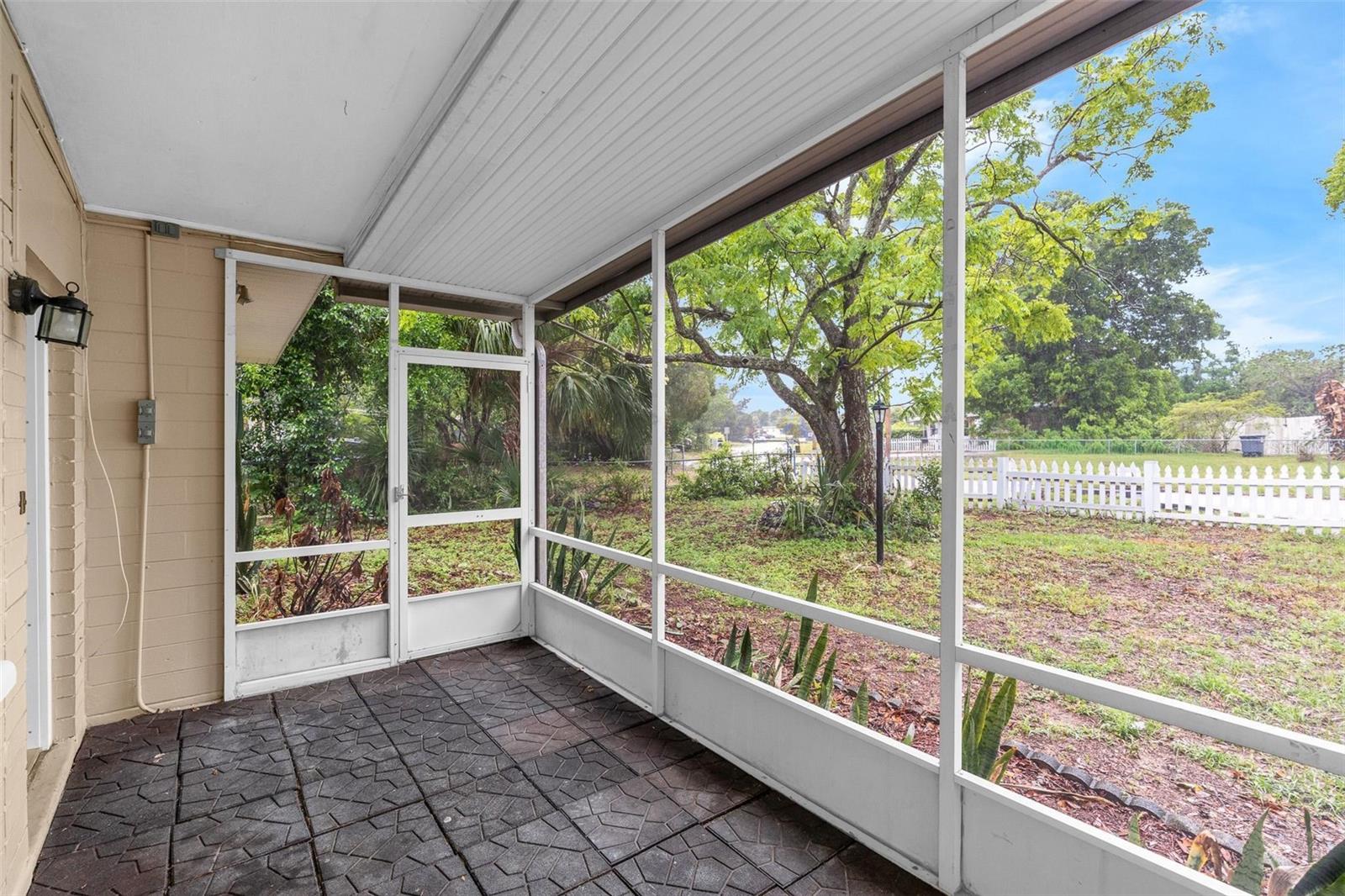 1712 Tallahassee Drive, FL