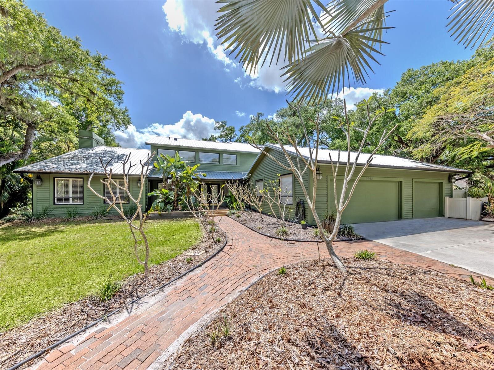 2602 Firetree Ln, FL