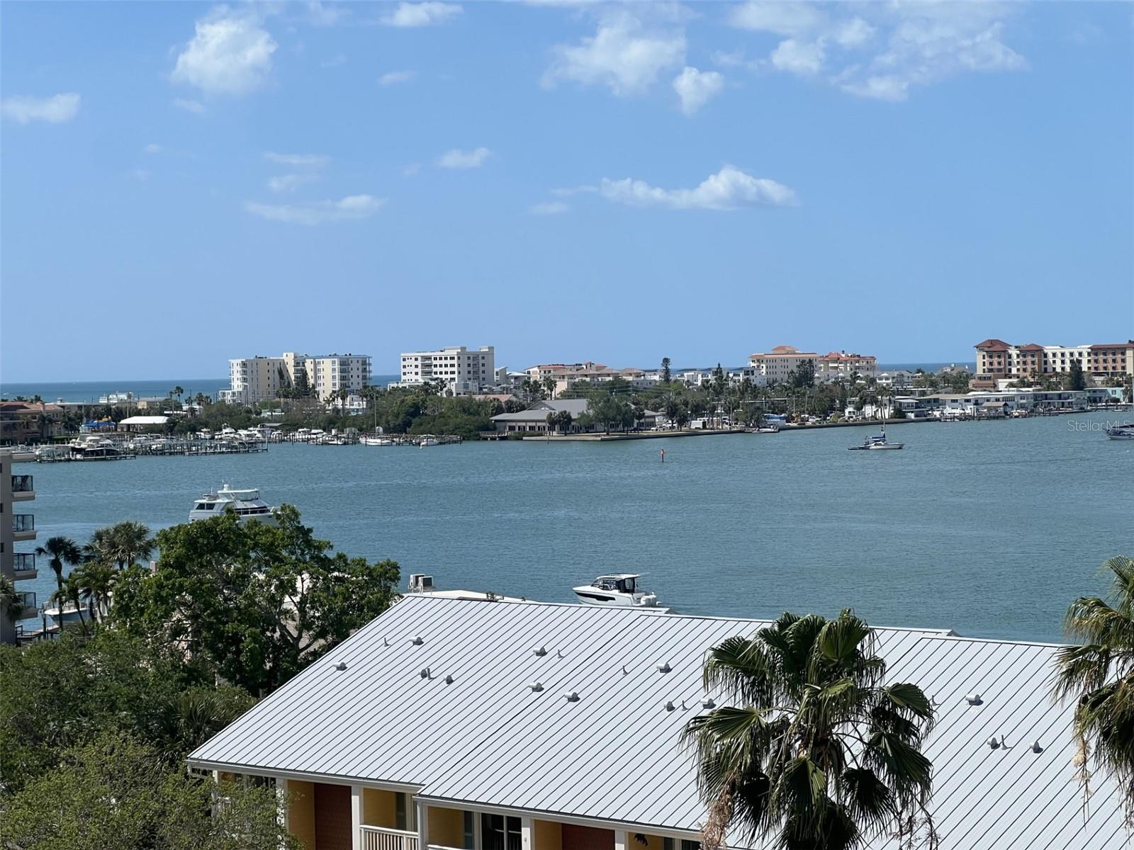 255 Dolphin Point, FL