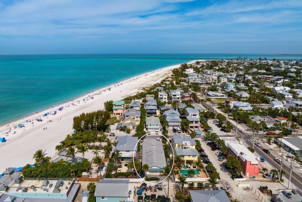 107 Pine Ave, FL