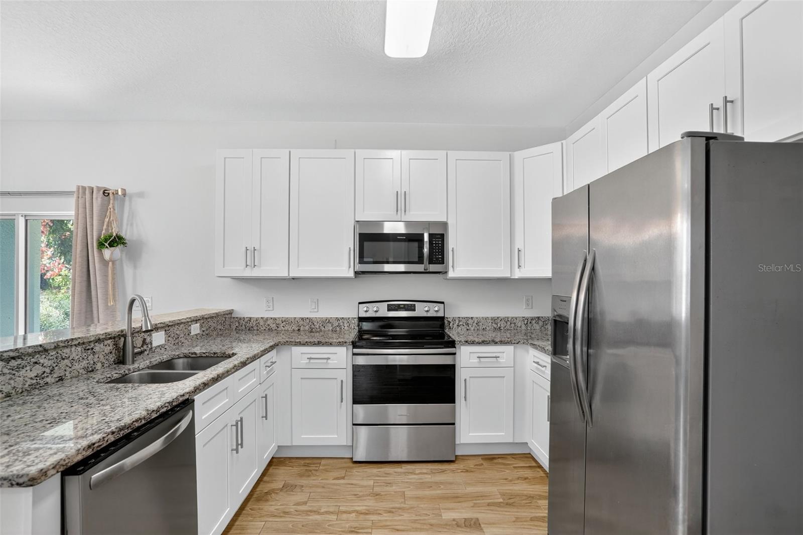 246 Pineview Drive, FL