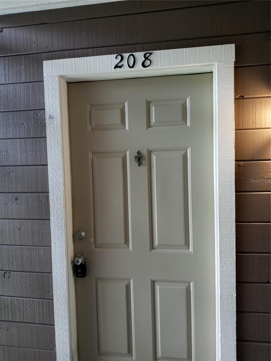 216 Afton Square, FL