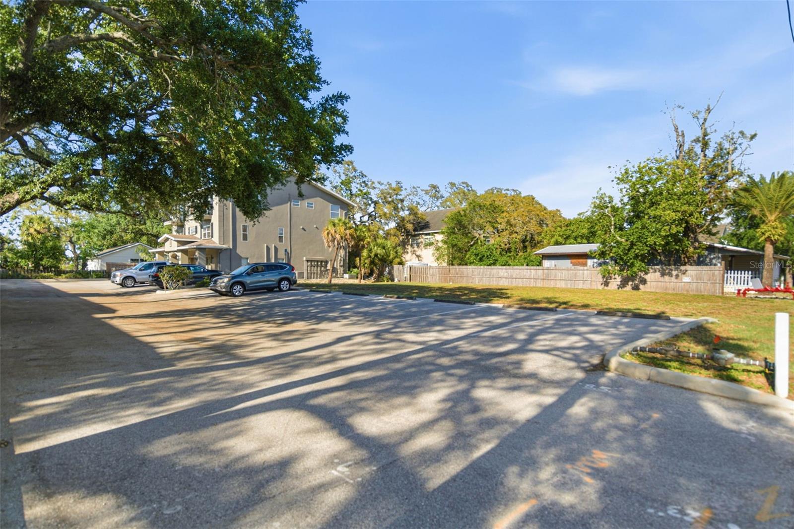 444 Skinner Boulevard, FL