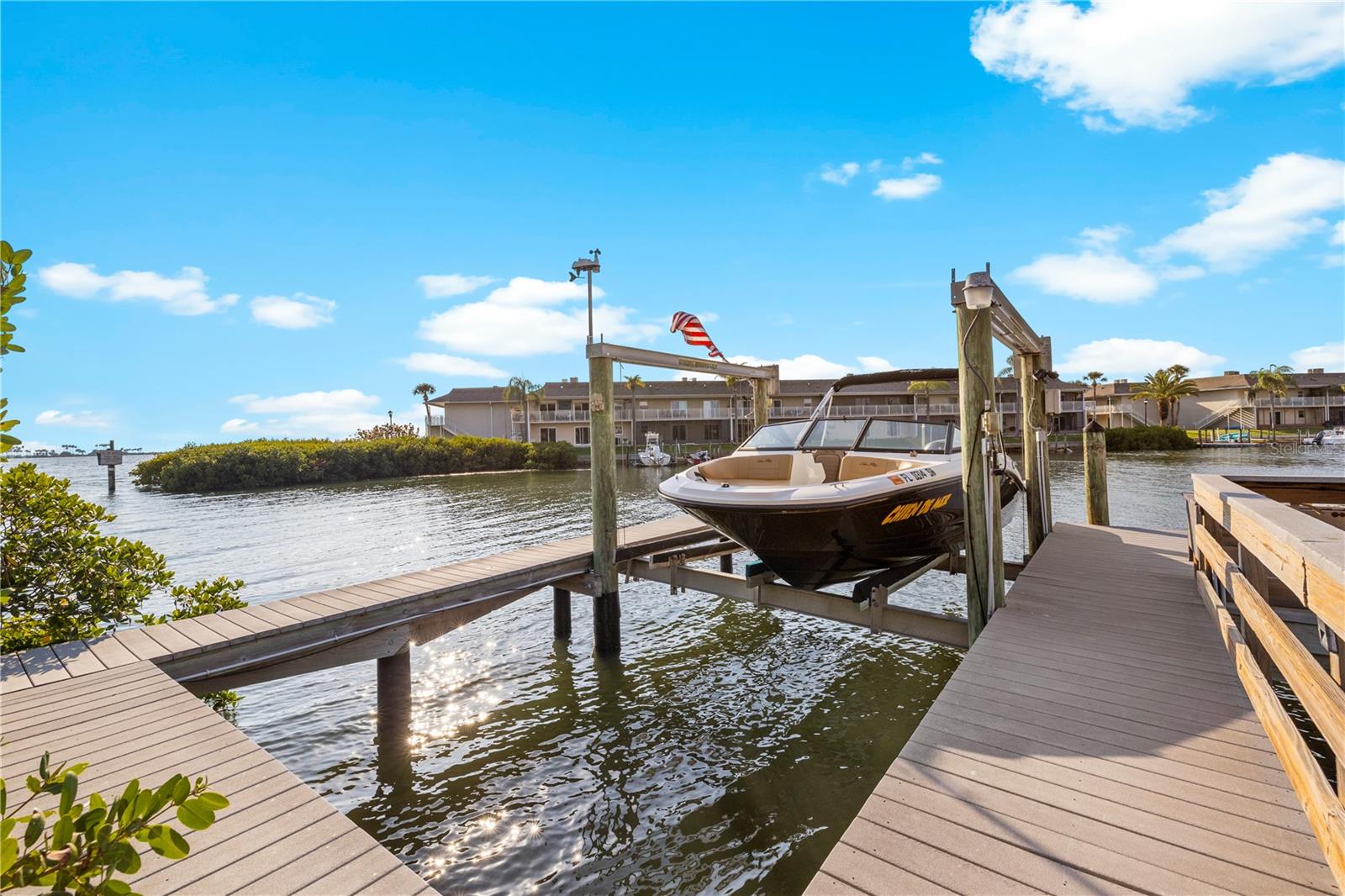 4128 Causeway Vista Drive, FL