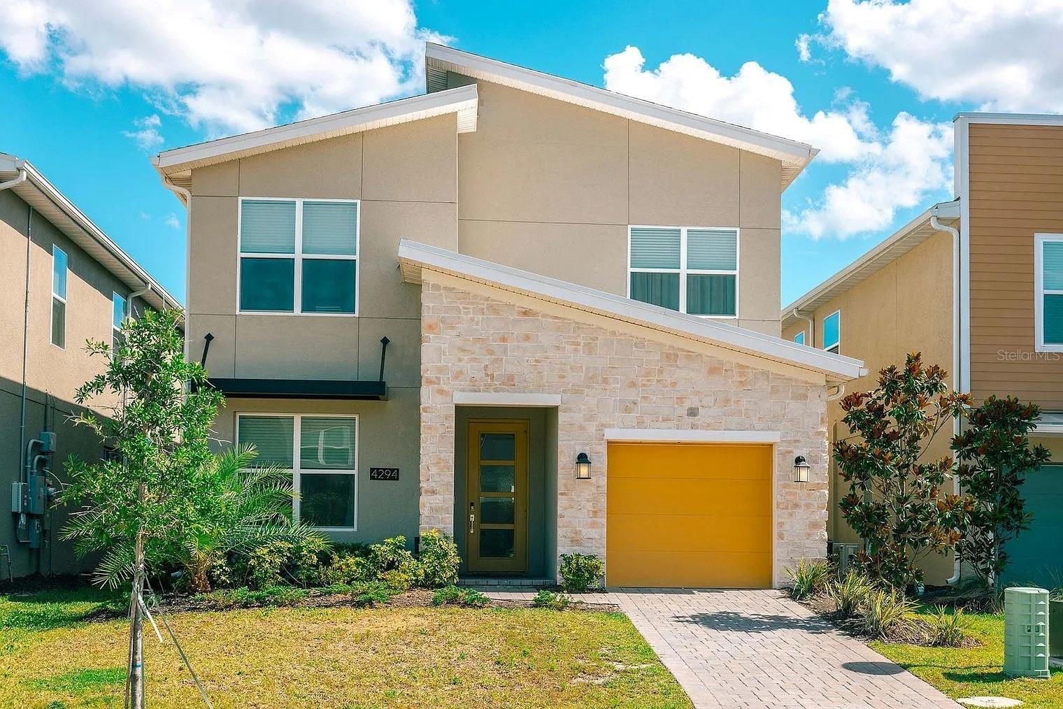 4294 Paragraph Dr, FL