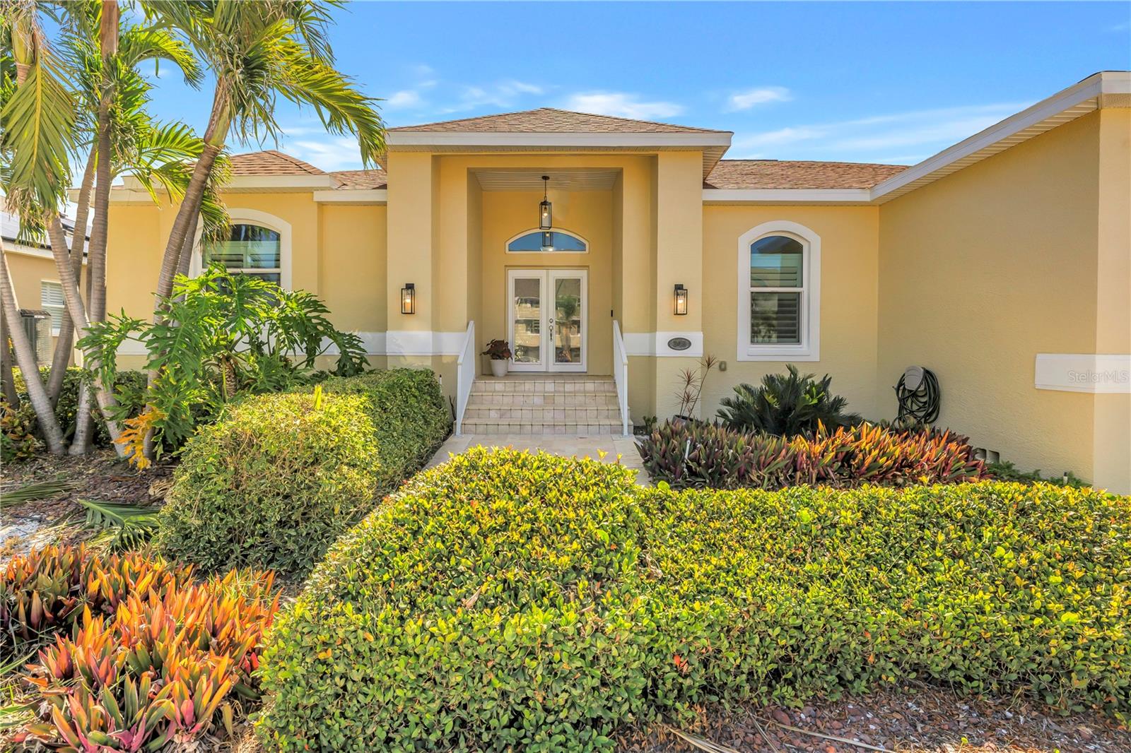 343 8th Ave N, FL