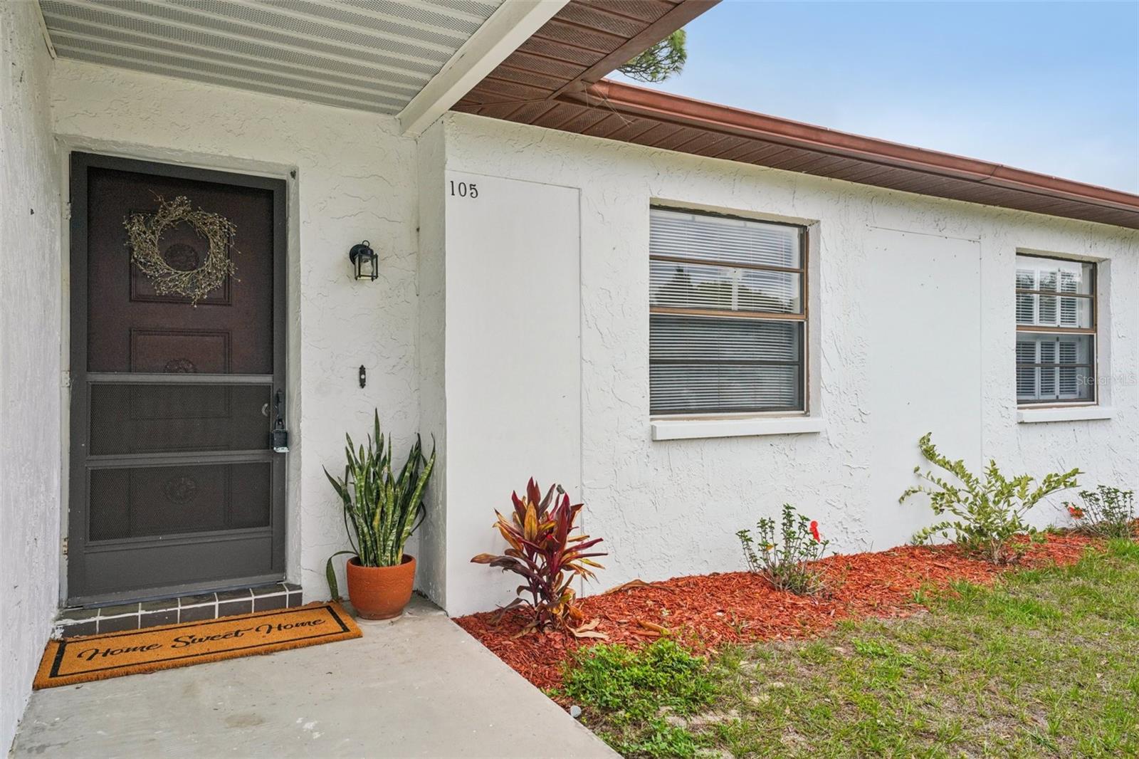 105 Lotus Circle, FL