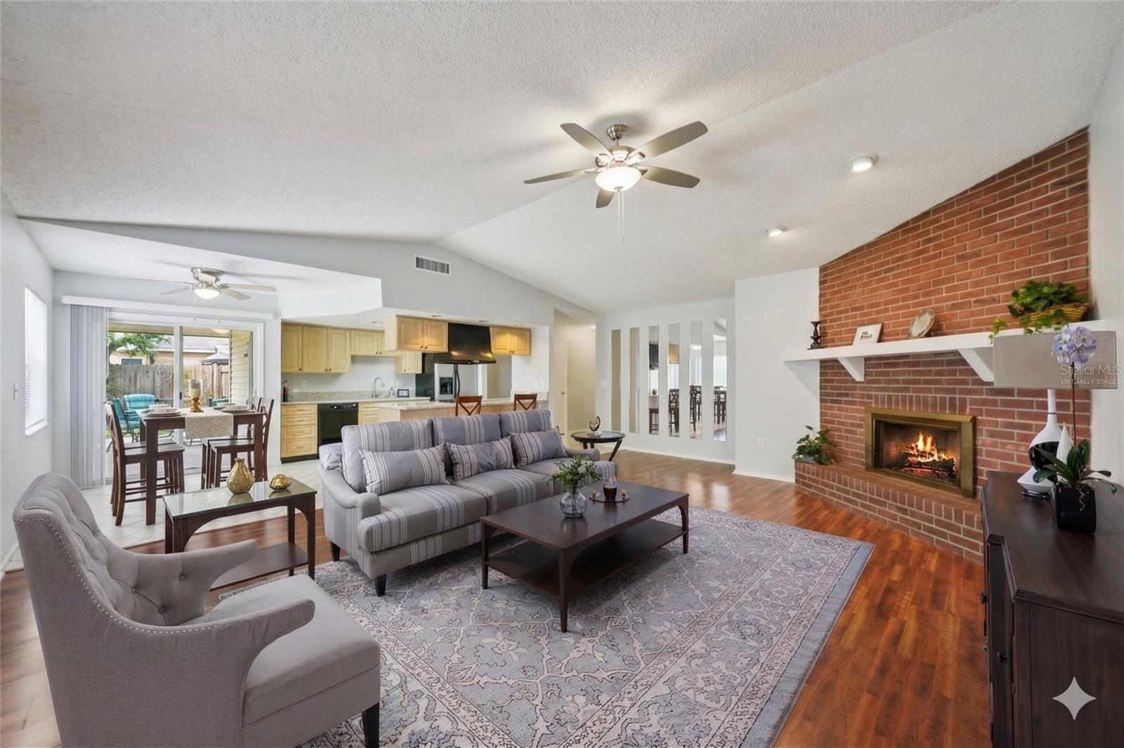 105 Lotus Circle, FL