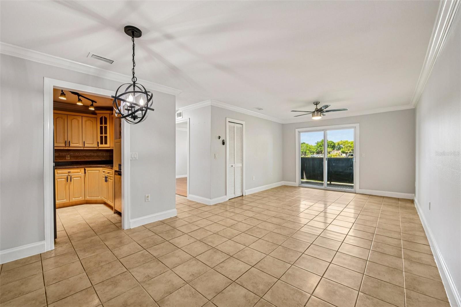 926 Lake Destiny Road, FL