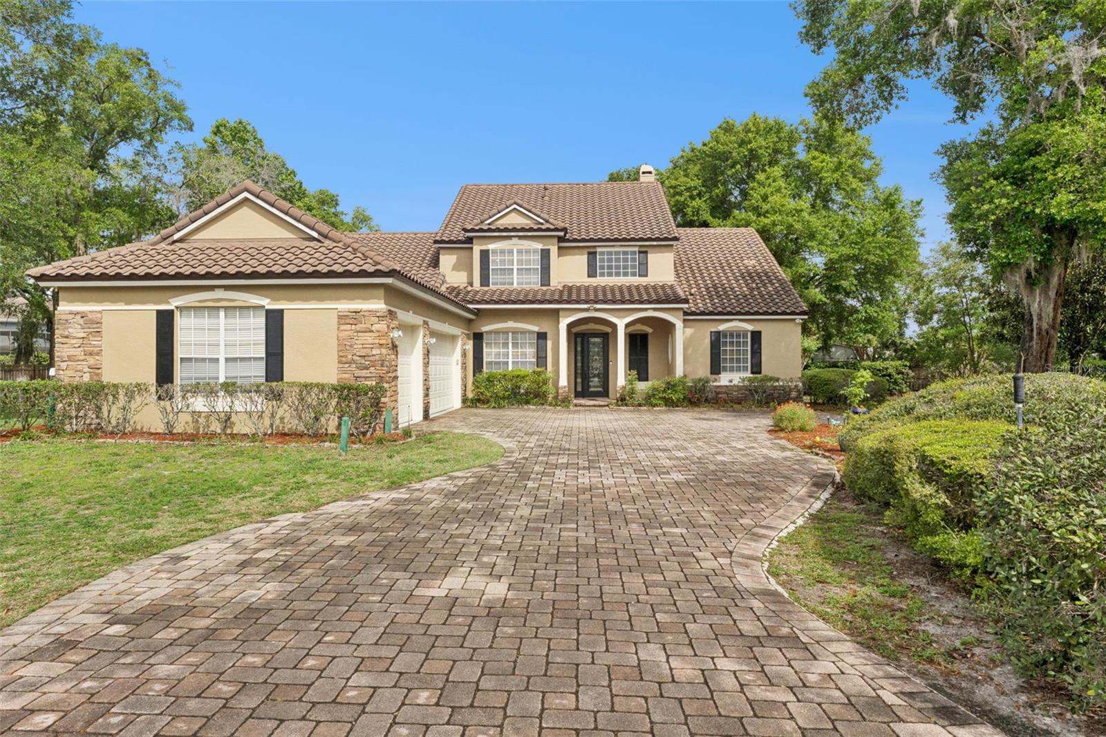 216 Juniper Ridge Court, FL