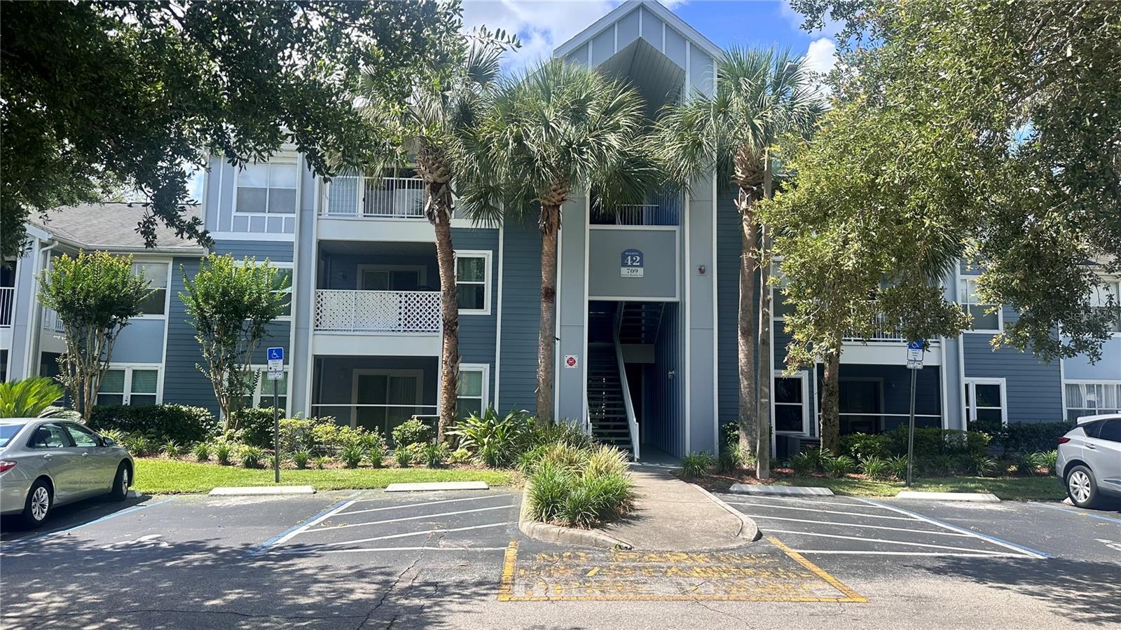 709 Secret Harbor Ln #111, FL