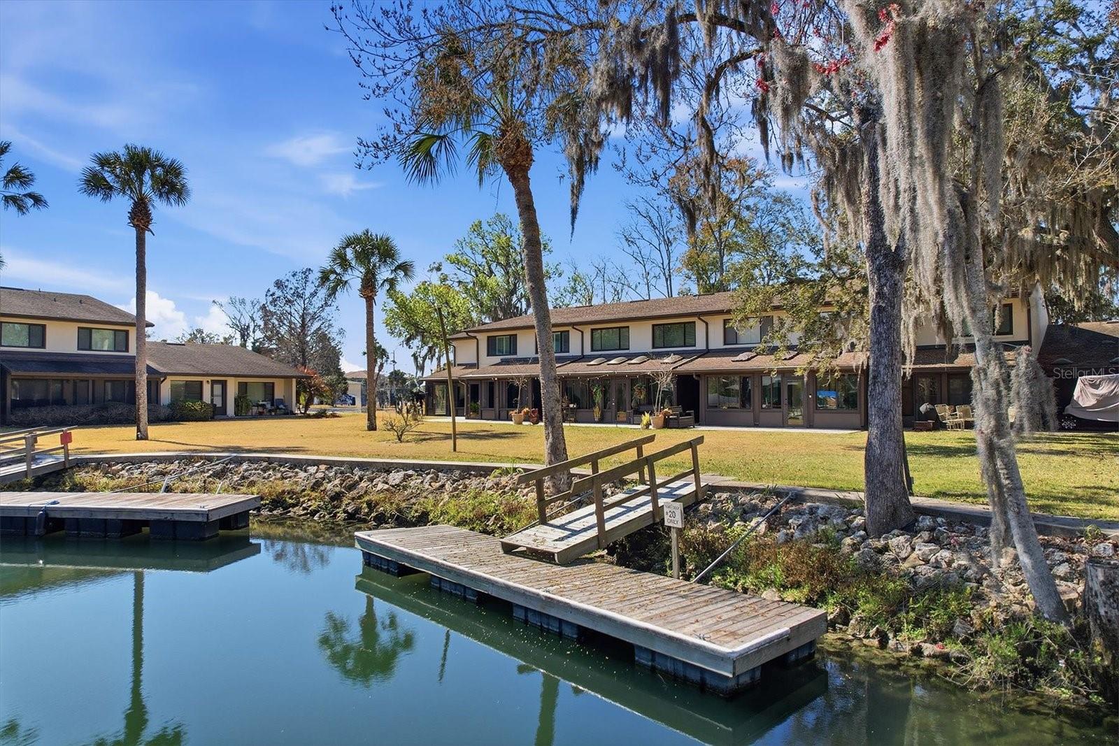 1637 Paradise Circle, FL