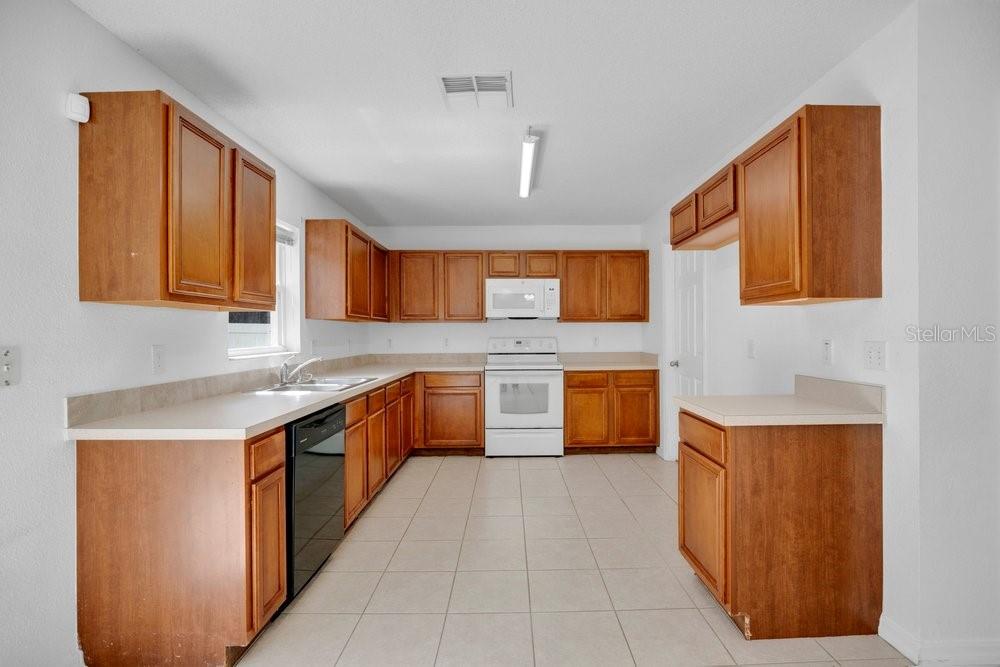 161 Walnut Crest Run, FL