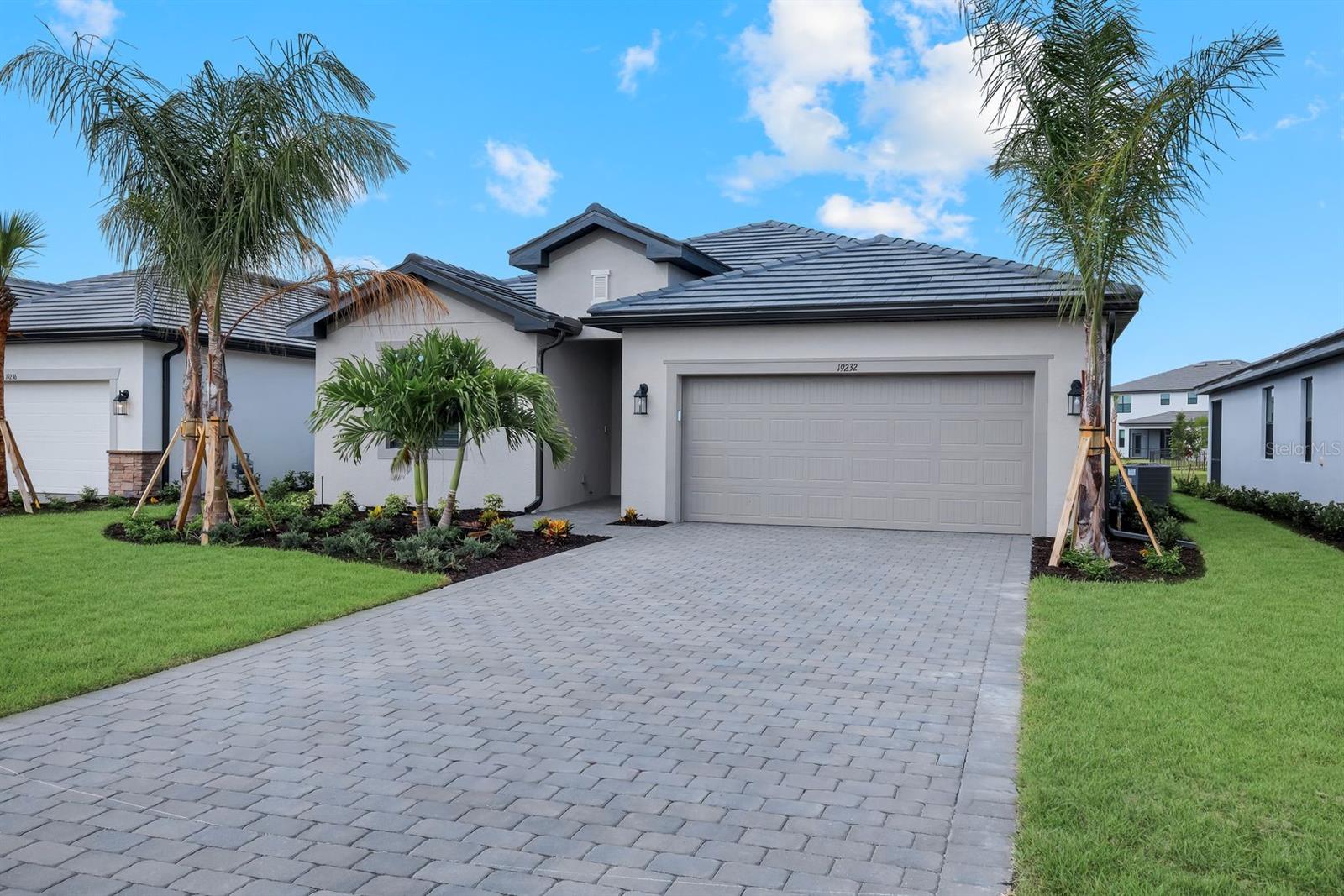 19232 Gentry Pl, FL