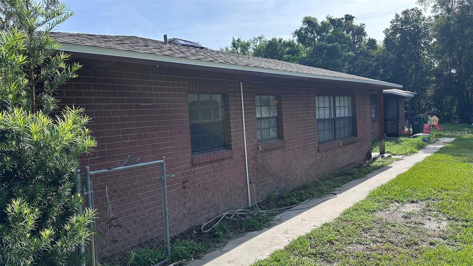 210 Lone Oak Drive, FL
