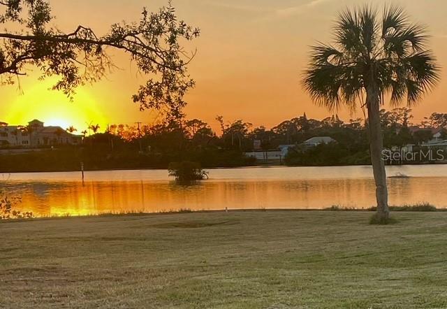 307 Dona Drive, FL