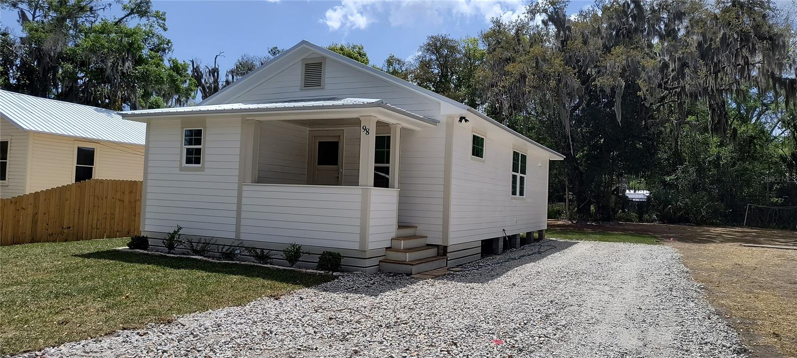 98 Bruen St, FL