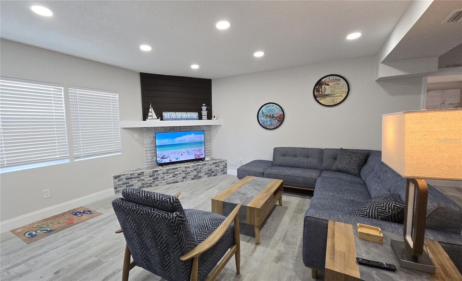 2107 Pine Terrace, FL