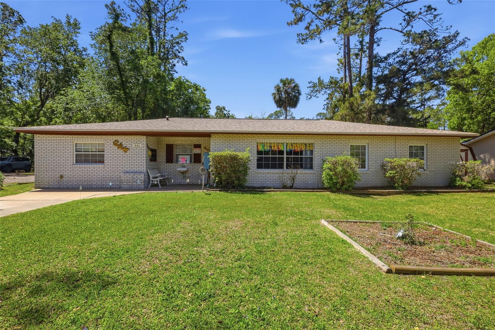 601 N Peach St, FL