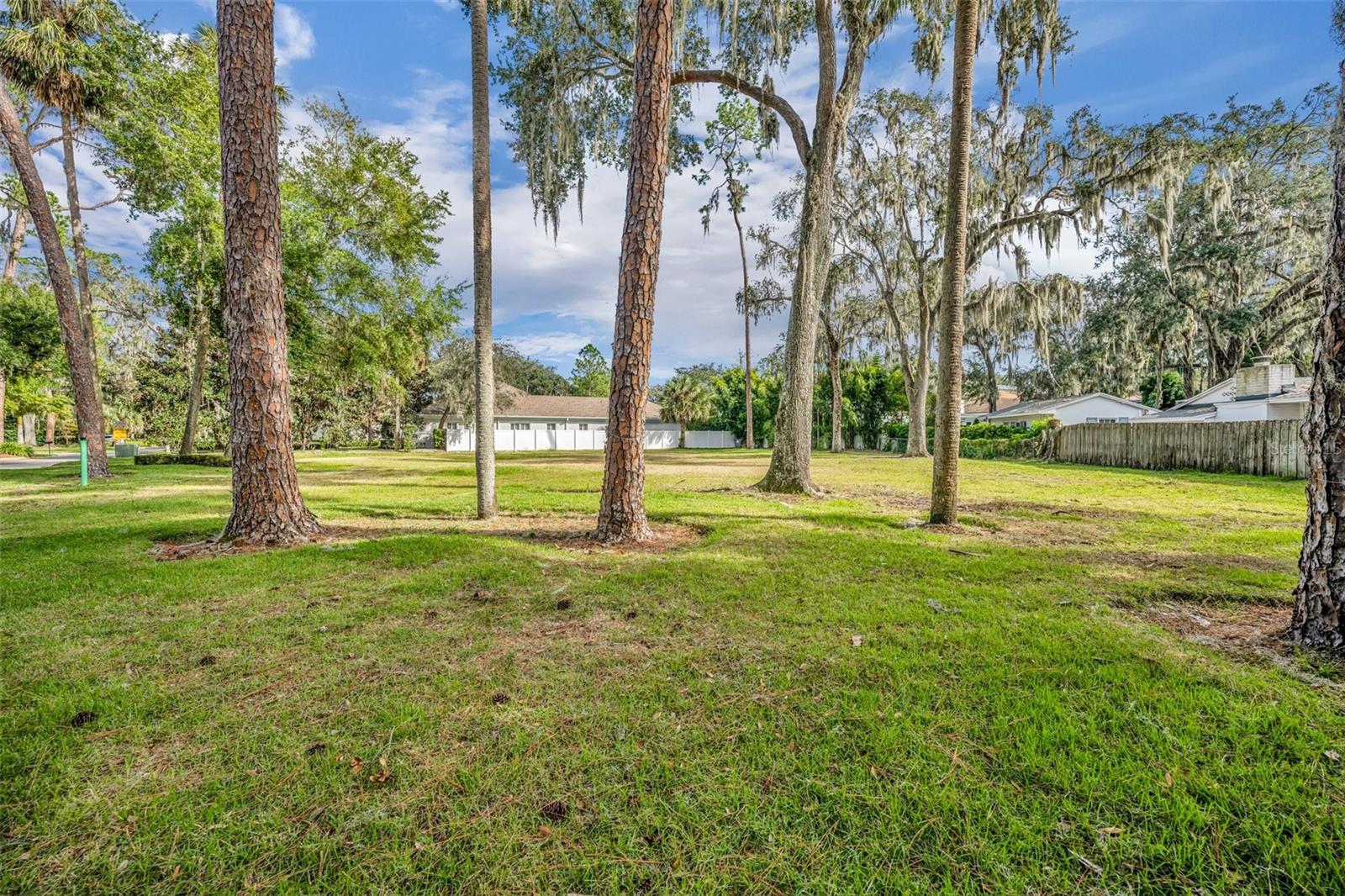 620 Pinetree Road, FL