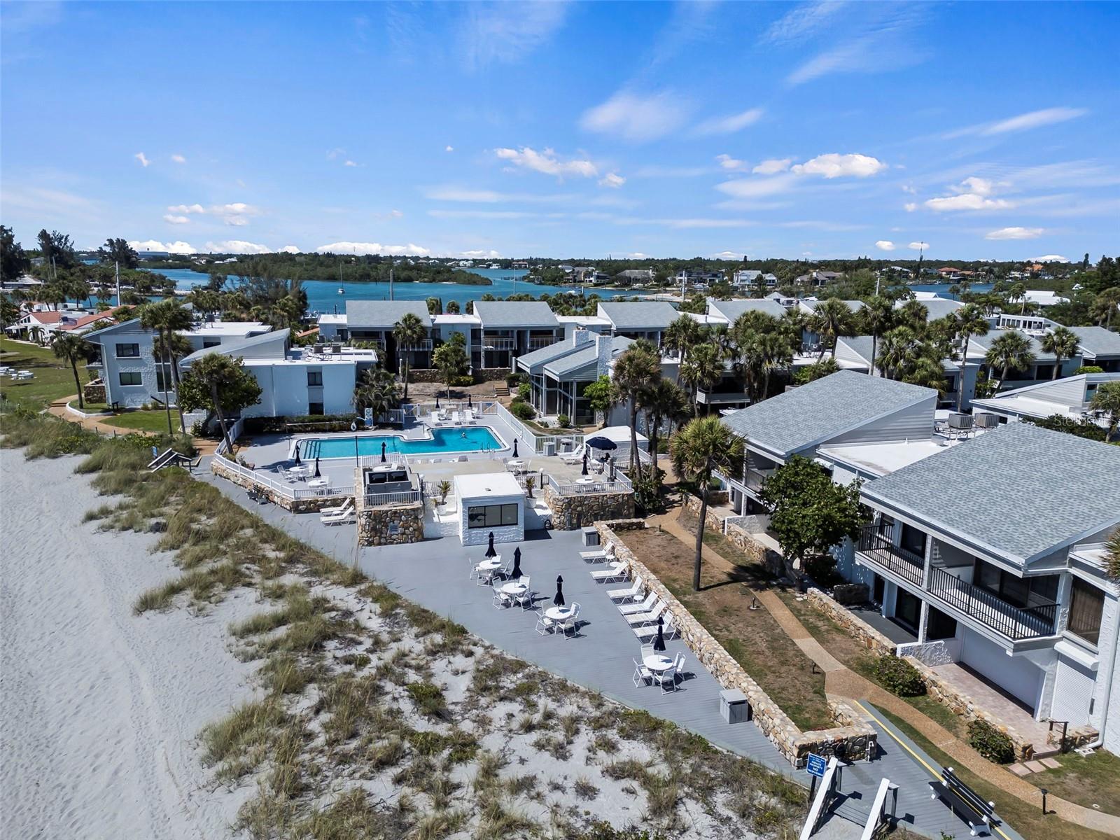 1555 Tarpon Center Drive, FL