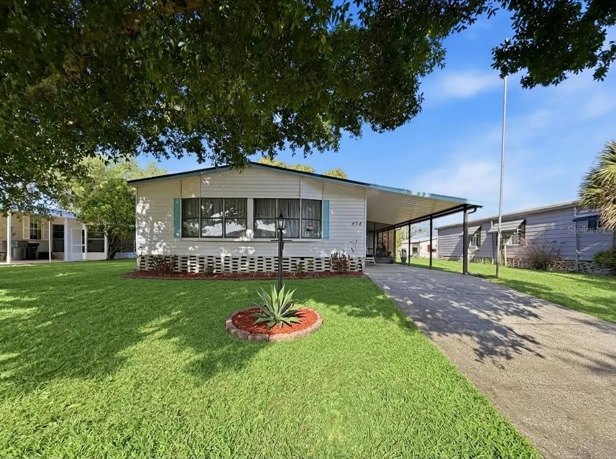 454 Village Circle, FL